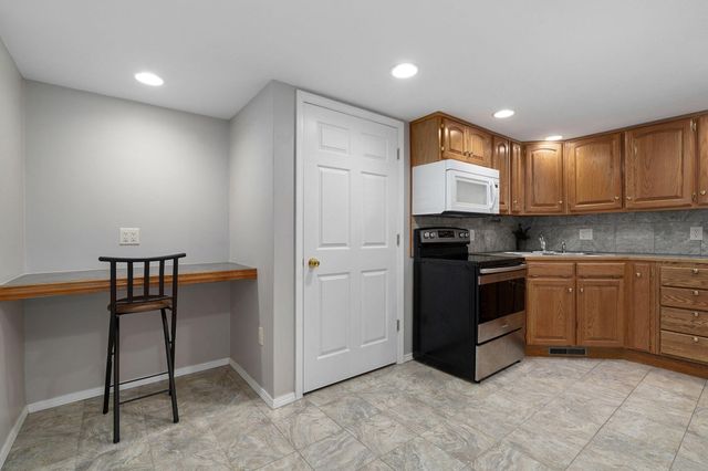 345 E Lafayette Street, Springfield, MO 65810