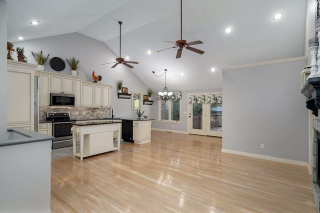345 E Lafayette Street, Springfield, MO 65810
