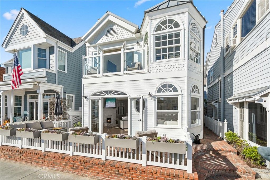 125 Grand Canal, Newport Beach, CA 92662 — photo 2