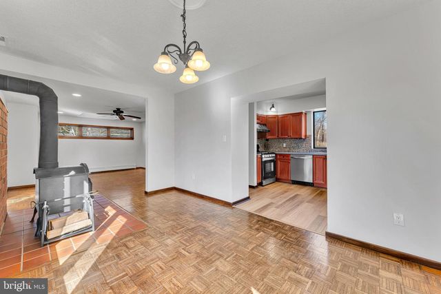 10 COLES AVE, Cherry Hill, NJ 08002