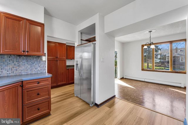 10 COLES AVE, Cherry Hill, NJ 08002