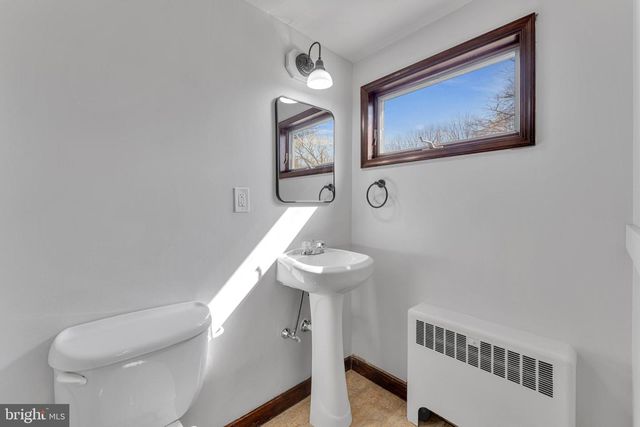 10 COLES AVE, Cherry Hill, NJ 08002