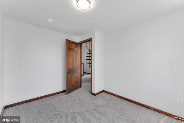 10 COLES AVE, Cherry Hill, NJ 08002