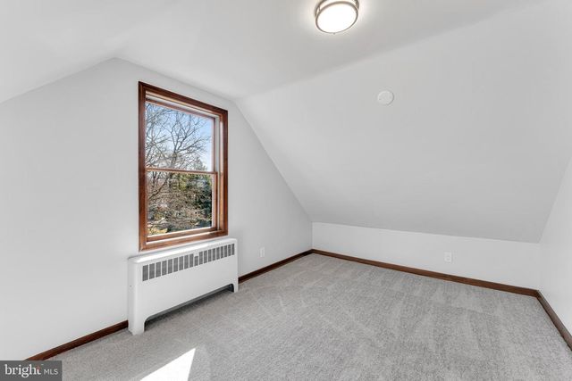 10 COLES AVE, Cherry Hill, NJ 08002