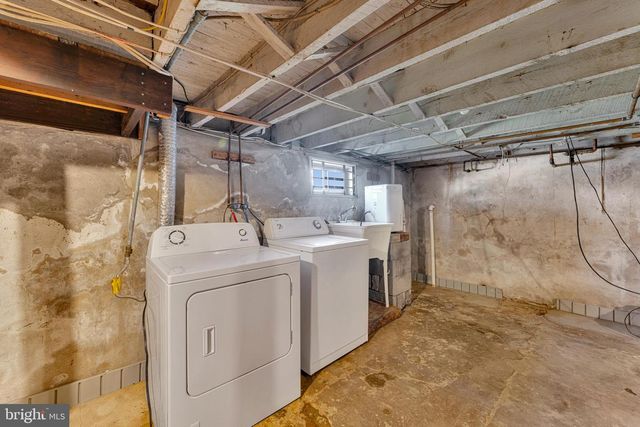 10 COLES AVE, Cherry Hill, NJ 08002