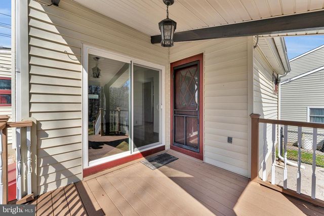 10 COLES AVE, Cherry Hill, NJ 08002