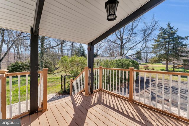 10 COLES AVE, Cherry Hill, NJ 08002