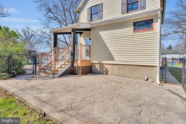 10 COLES AVE, Cherry Hill, NJ 08002