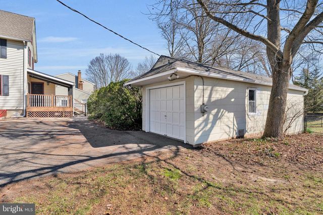 10 COLES AVE, Cherry Hill, NJ 08002