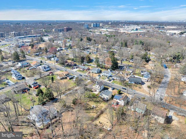 10 COLES AVE, Cherry Hill, NJ 08002