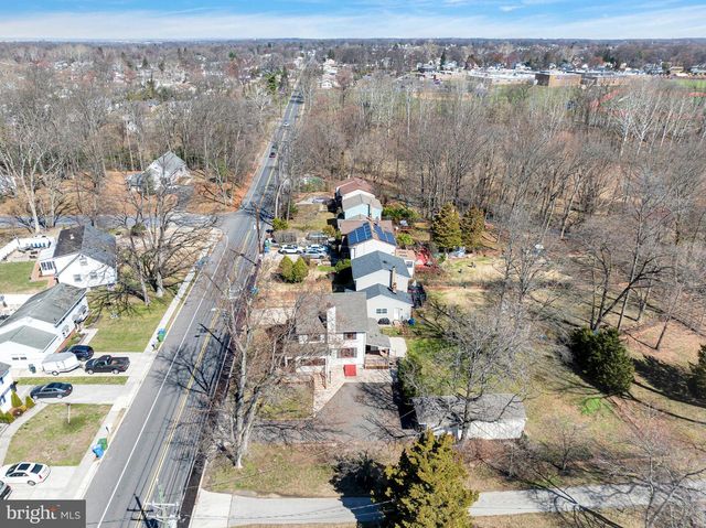 10 COLES AVE, Cherry Hill, NJ 08002