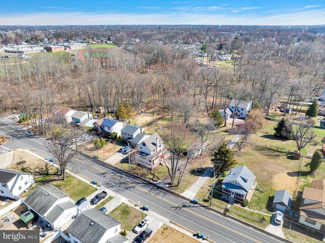 10 COLES AVE, Cherry Hill, NJ 08002