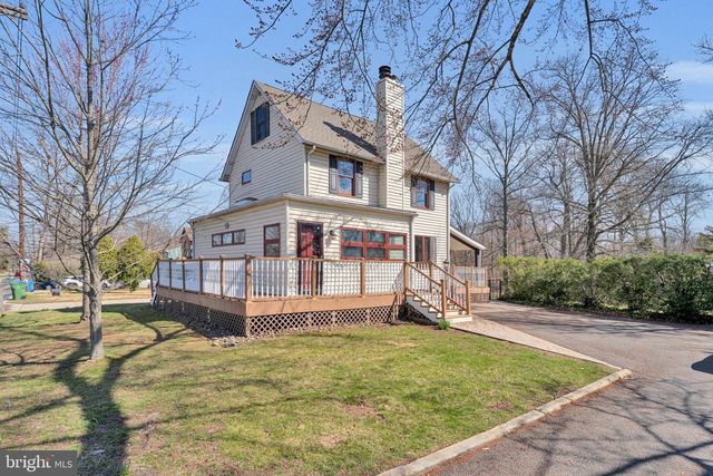 10 COLES AVE, Cherry Hill, NJ 08002