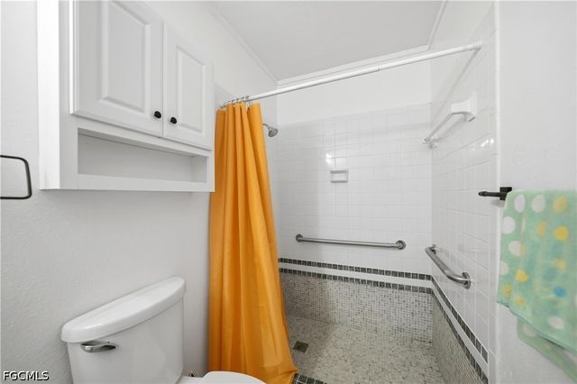 5625 Foxlake DR, North Fort Myers, FL 33917