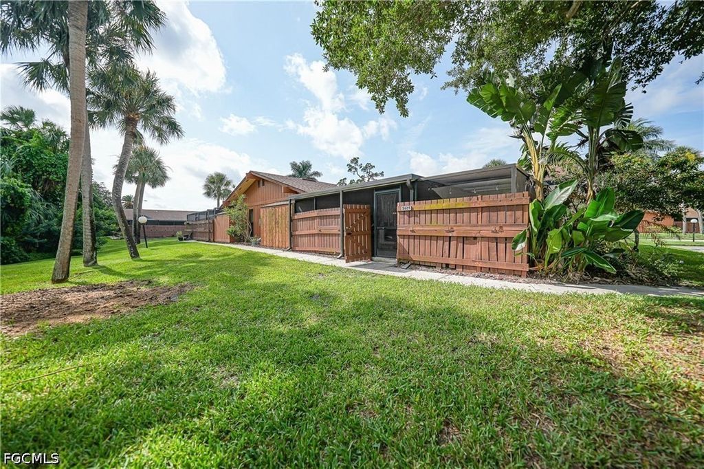 5625 Foxlake DR, North Fort Myers, FL 33917