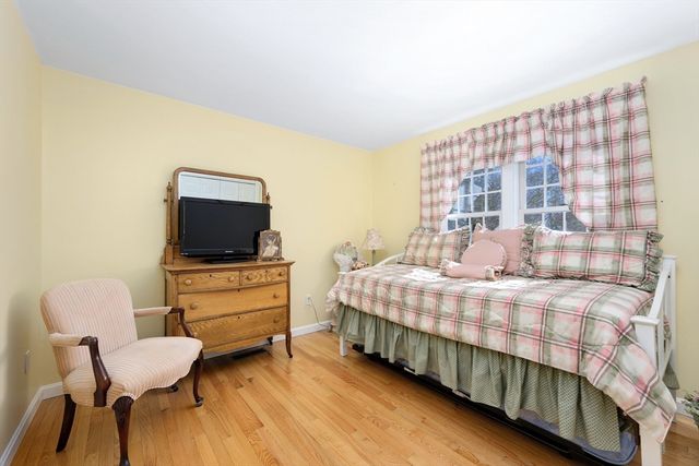29 Appaloosa Way, Barnstable, MA 02648