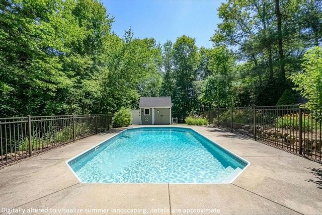 29 Appaloosa Way, Barnstable, MA 02648