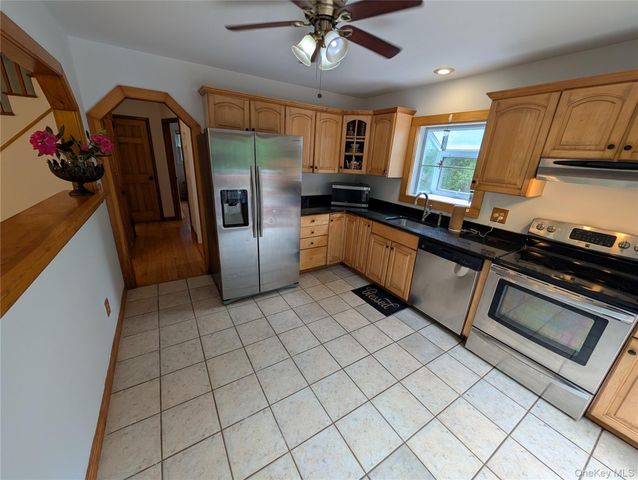 67 Pine Ridge Drive, Hopewell Junction, NY 12533