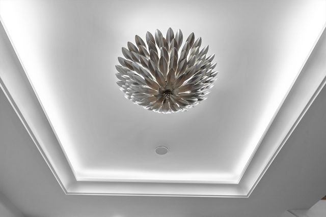 131 Saint Botolph St 1, Boston, MA 02115