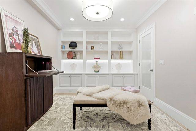 131 Saint Botolph St 1, Boston, MA 02115