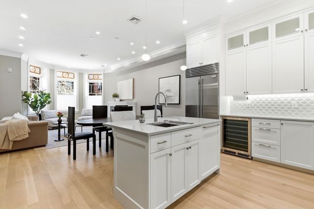 131 Saint Botolph St 1, Boston, MA 02115