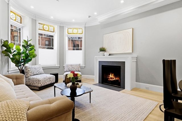 131 Saint Botolph St 1, Boston, MA 02115