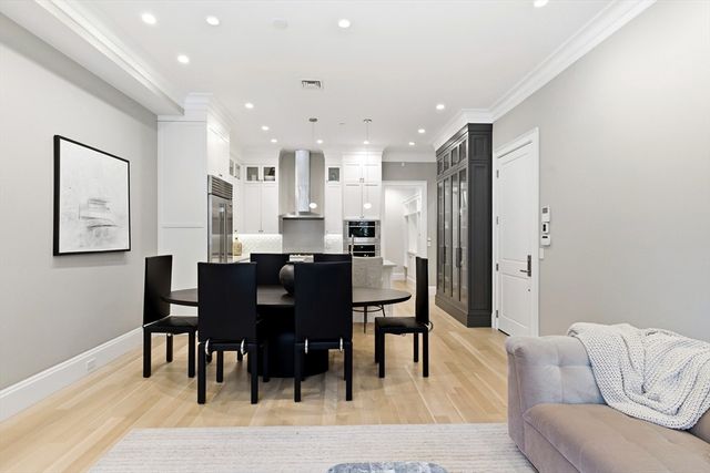 131 Saint Botolph St 1, Boston, MA 02115