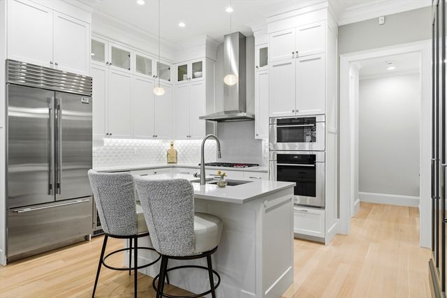 131 Saint Botolph St 1, Boston, MA 02115