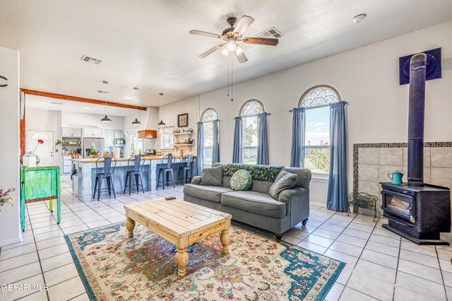 10 Calle de Tonantzin, La Mesa, NM 88044