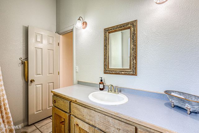 10 Calle de Tonantzin, La Mesa, NM 88044