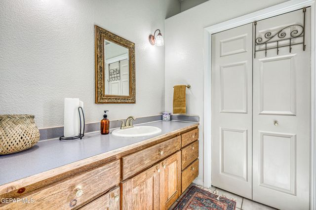 10 Calle de Tonantzin, La Mesa, NM 88044