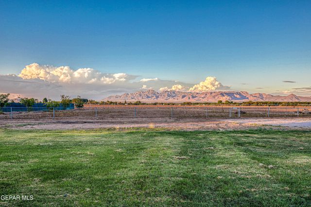 10 Calle de Tonantzin, La Mesa, NM 88044