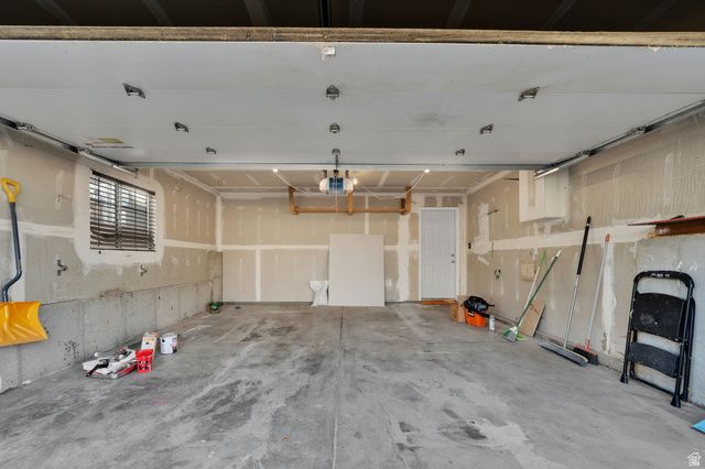 8314 S ETUDE DR, West Jordan, UT 84088