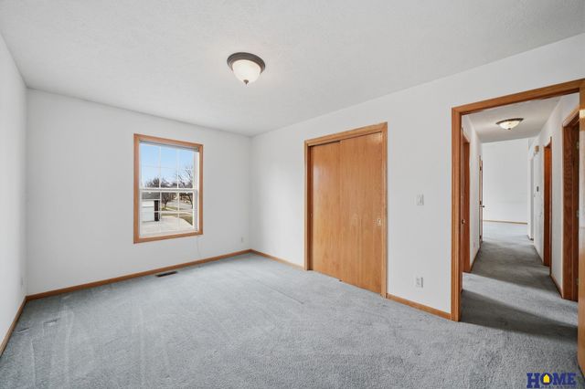 2838 Whitlock Road, Lincoln, NE 68516