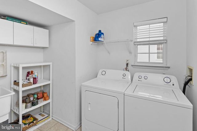 23 DURHAM DR, Columbus, NJ 08022