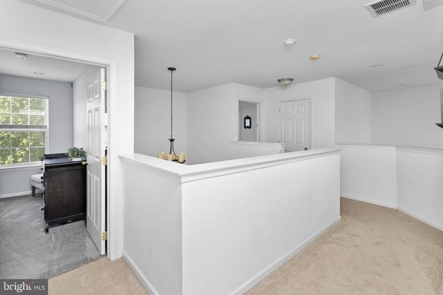 23 DURHAM DR, Columbus, NJ 08022