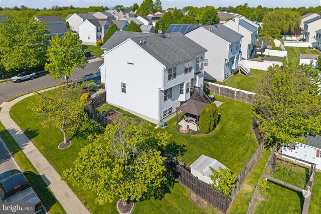23 DURHAM DR, Columbus, NJ 08022