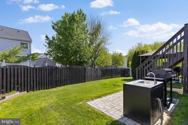 23 DURHAM DR, Columbus, NJ 08022