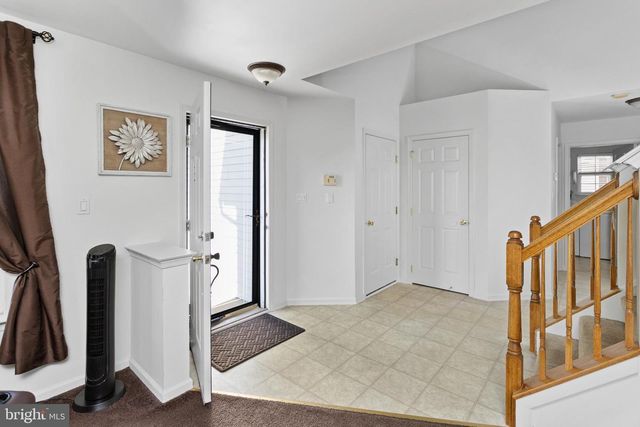 23 DURHAM DR, Columbus, NJ 08022