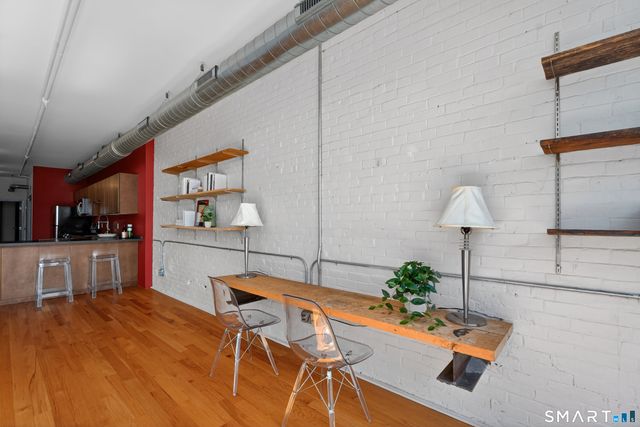 817 Grand Avenue 202, New Haven, CT 06511