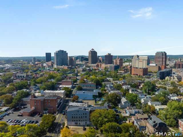 817 Grand Avenue 202, New Haven, CT 06511