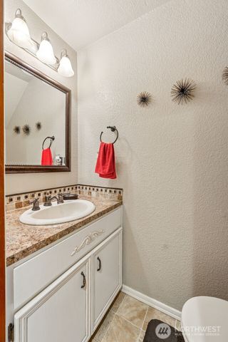 6504 109th Street E, Puyallup, WA 98373