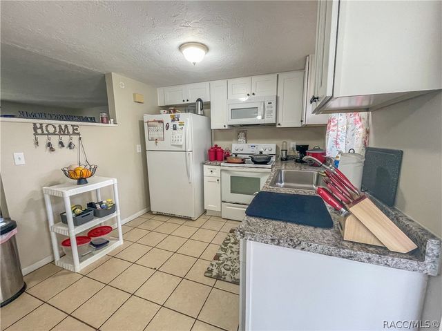 8 Rose Avenue, Beverly Hills, FL 34465