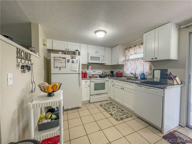 8 Rose Avenue, Beverly Hills, FL 34465