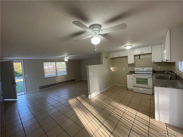 8 Rose Avenue, Beverly Hills, FL 34465