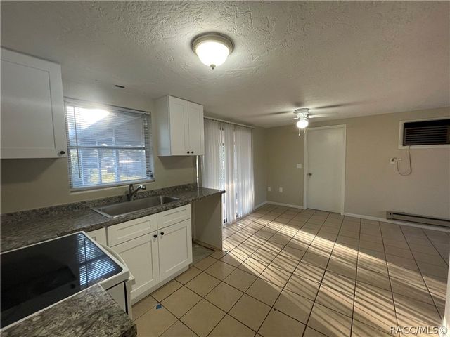 8 Rose Avenue, Beverly Hills, FL 34465