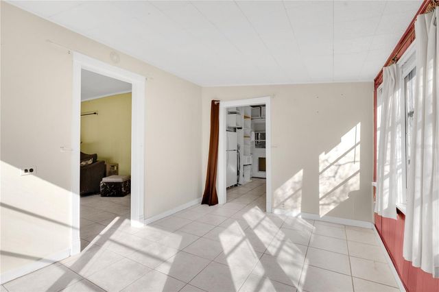 2413 CENTER AVENUE, Orlando, FL 32806