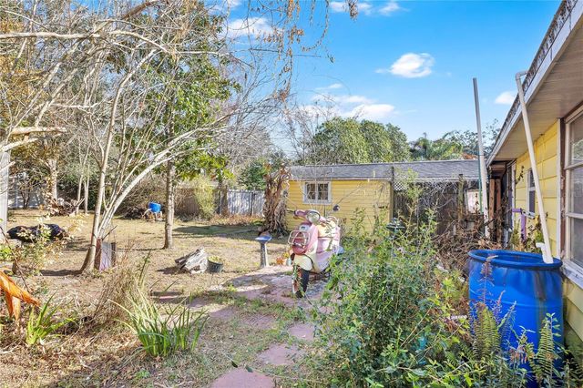 2413 CENTER AVENUE, Orlando, FL 32806