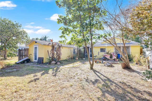 2413 CENTER AVENUE, Orlando, FL 32806