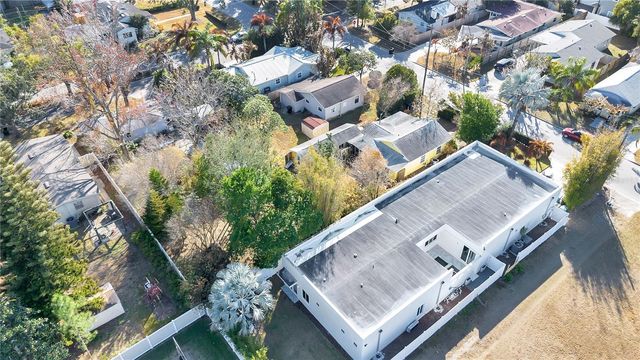 2413 CENTER AVENUE, Orlando, FL 32806